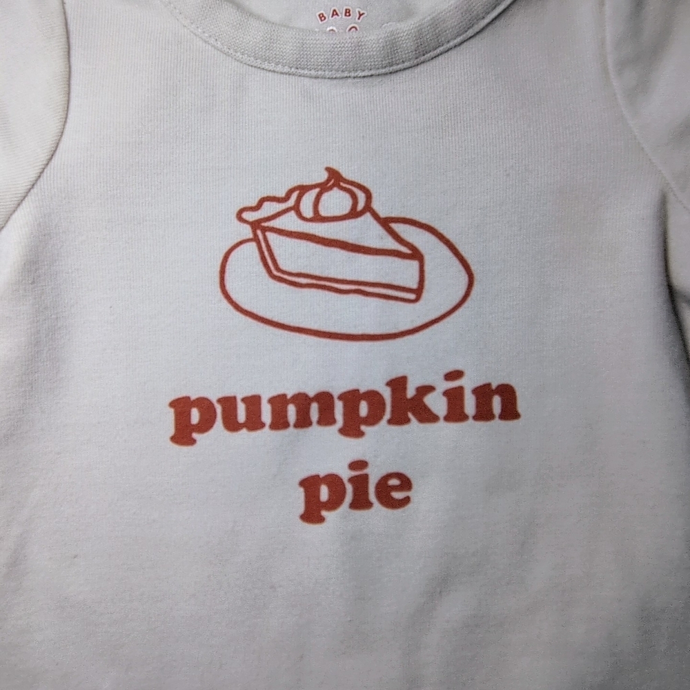Cat & Jack Infant Boys Beige Pumpkin Pie Fall Short Sleeved Romper - Picture 2 of 4